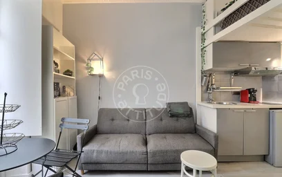 {area} de tamamen mobilyalı daire