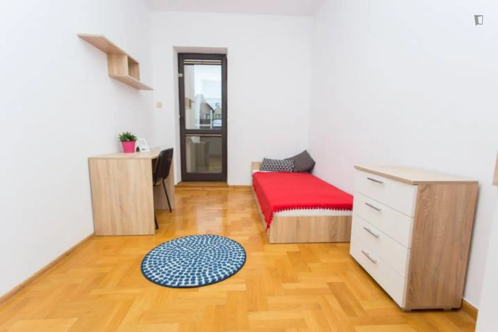 Habitación para estudiantes en con modernas comodidades