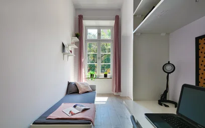 Privatzimmer in der Al. Solidarności, bild 1 von 17