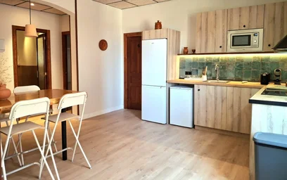 Private room at Carrer del Cardenal Rossell 112, image 2 of 18