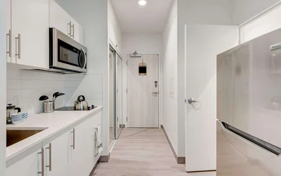 Całe miejsce w rezydencji 2416 16 Ave NW, Calgary, AB T2M 5C7, Canada, obraz 2 34