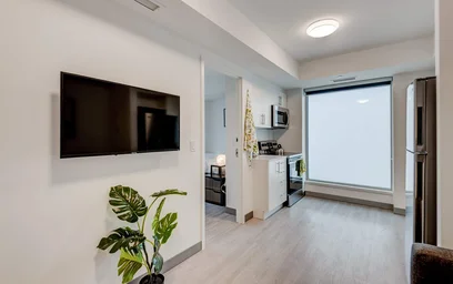 Całe miejsce w rezydencji 2416 16 Ave NW, Calgary, AB T2M 5C7, Canada, obraz 4 34