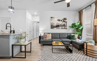 Apartamento inteiro em residência em 12155 Science Dr, Orlando, FL 32826, United States, imagem 9 de 23