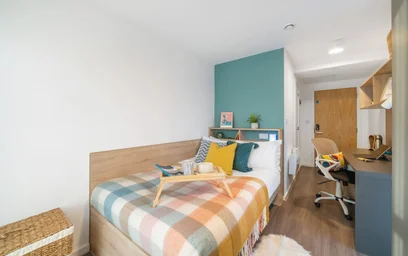 Chambre à louer dans un appartement en colocation à {area}