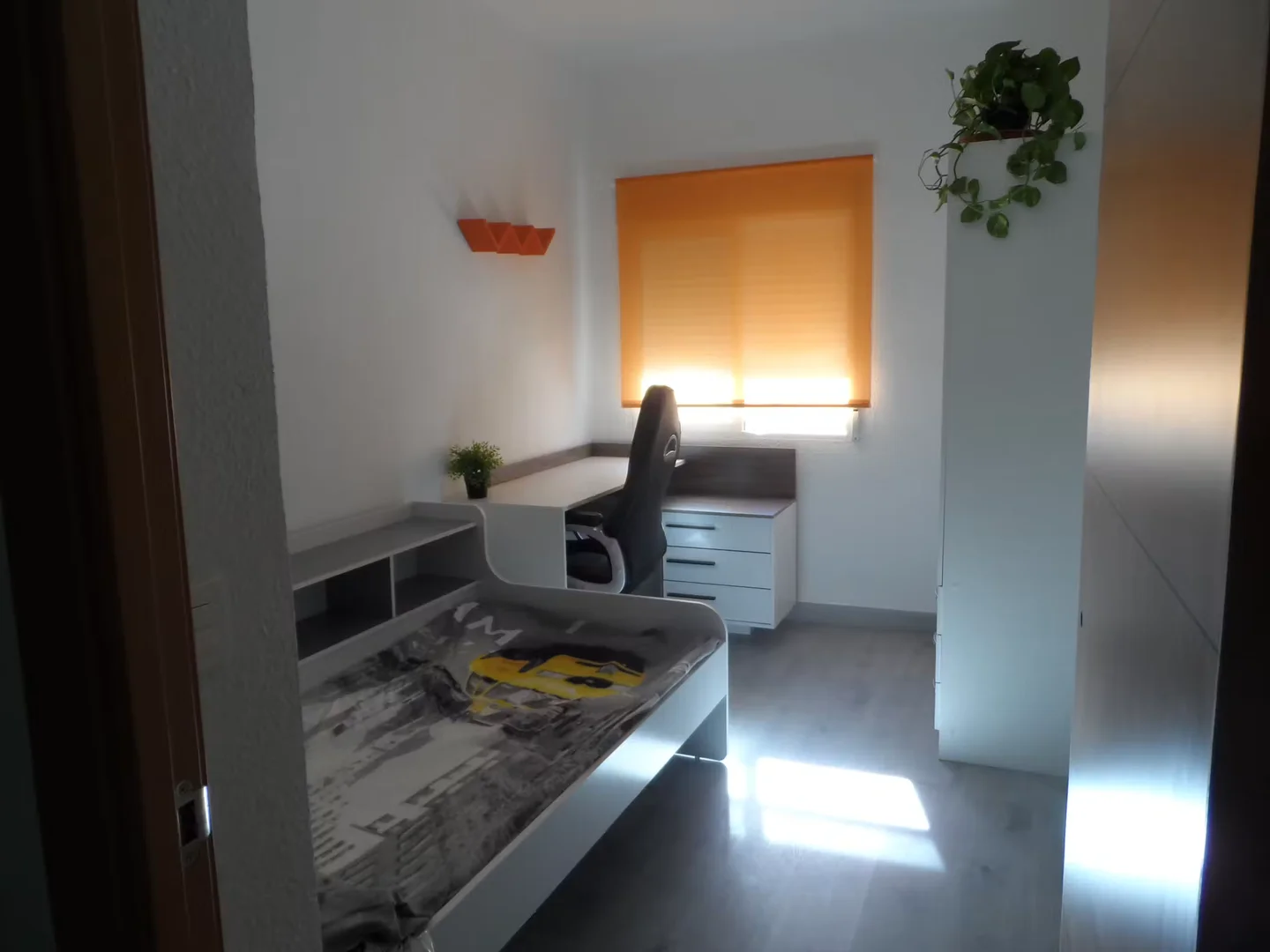 Komfortables und geräumiges Studentenzimmer in 