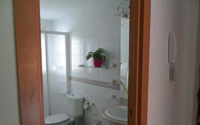 Private room at Calle del Azor, Pajaritos, image 6 of 10