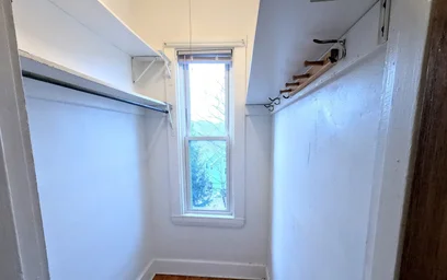 Alojamiento entero en residencia en 90, Wenham St., Unit 2, Jamaica Plain, Boston, MA, 02130, imagen 14 de 26