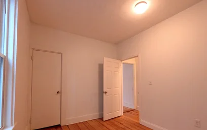 Alojamiento entero en residencia en 90, Wenham St., Unit 2, Jamaica Plain, Boston, MA, 02130, imagen 17 de 26