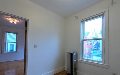 Alojamiento entero en residencia en 90, Wenham St., Unit 2, Jamaica Plain, Boston, MA, 02130, imagen 5 de 26