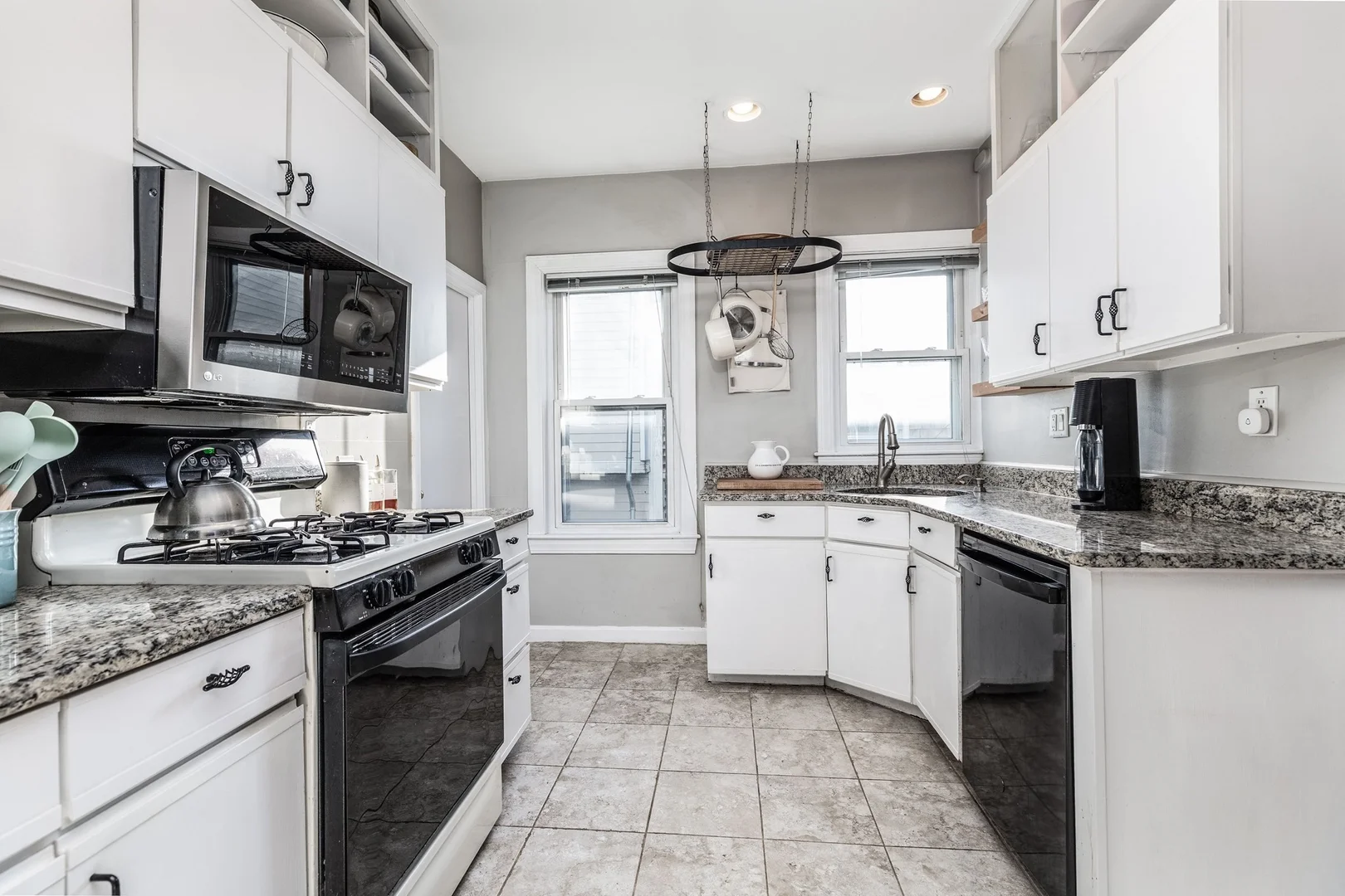 192, West Fifth St., Unit 2, South Boston, Boston, MA, 02127