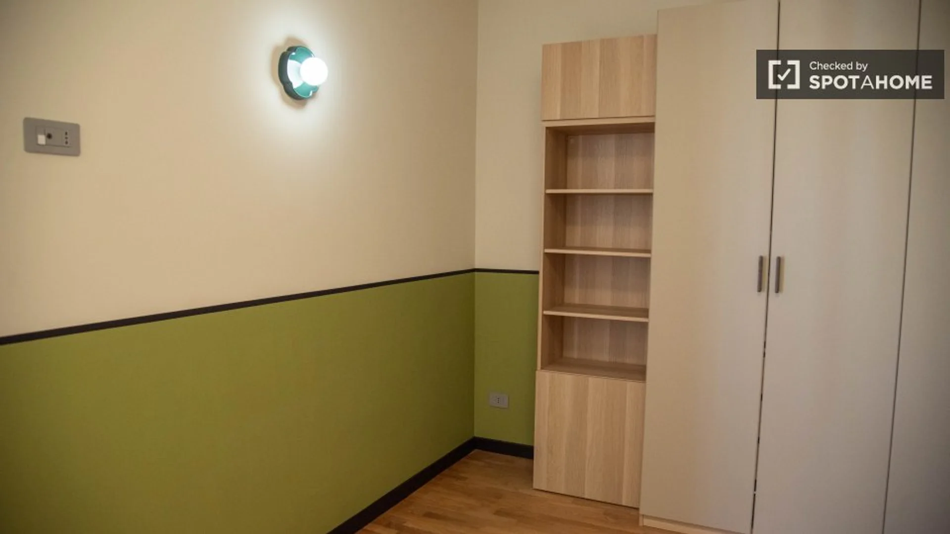 Habitación en apartamento estudiantil en alquiler en , completamente amueblado