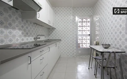 Private room at Calle de las Palmas, image 10 of 19
