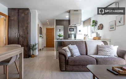 Entire apartment at Carrer de Sollana, image 10 of 19