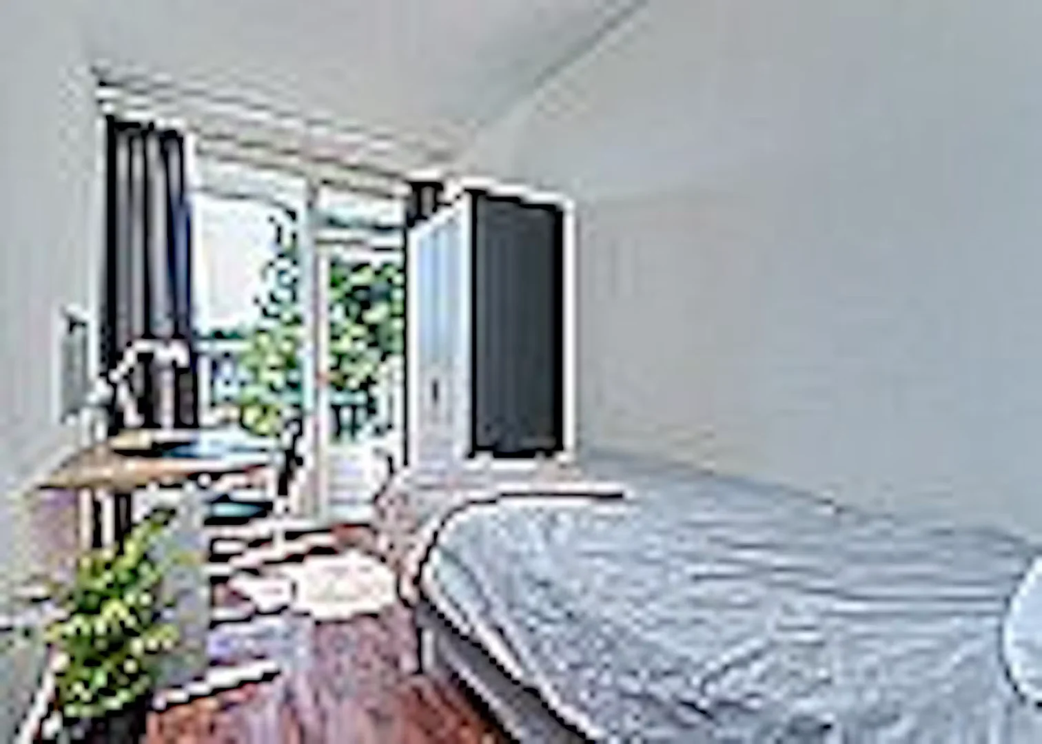 Quarto para alugar em apartamento de estudantes em , totalmente mobilado
