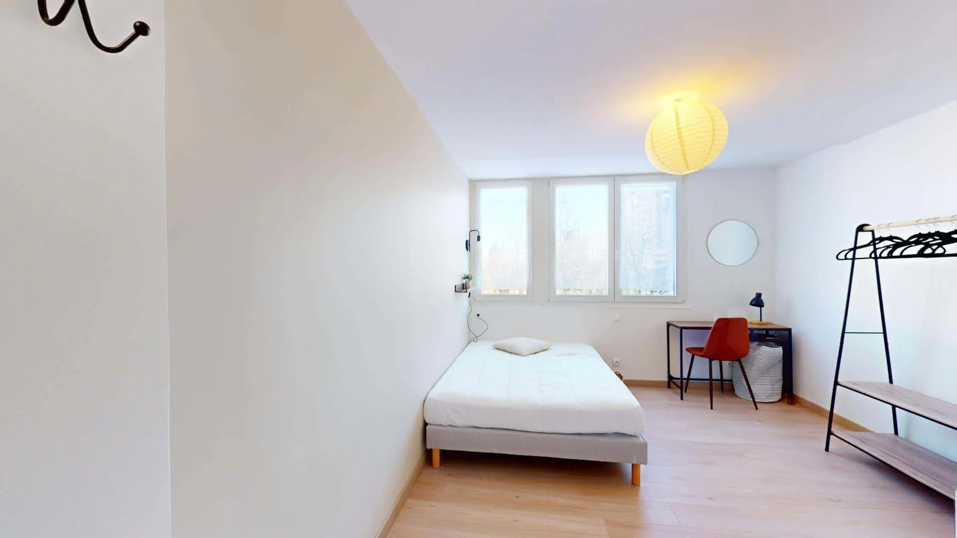'de öğrenci dairesinde, tamamen mobilyalı kiralık oda