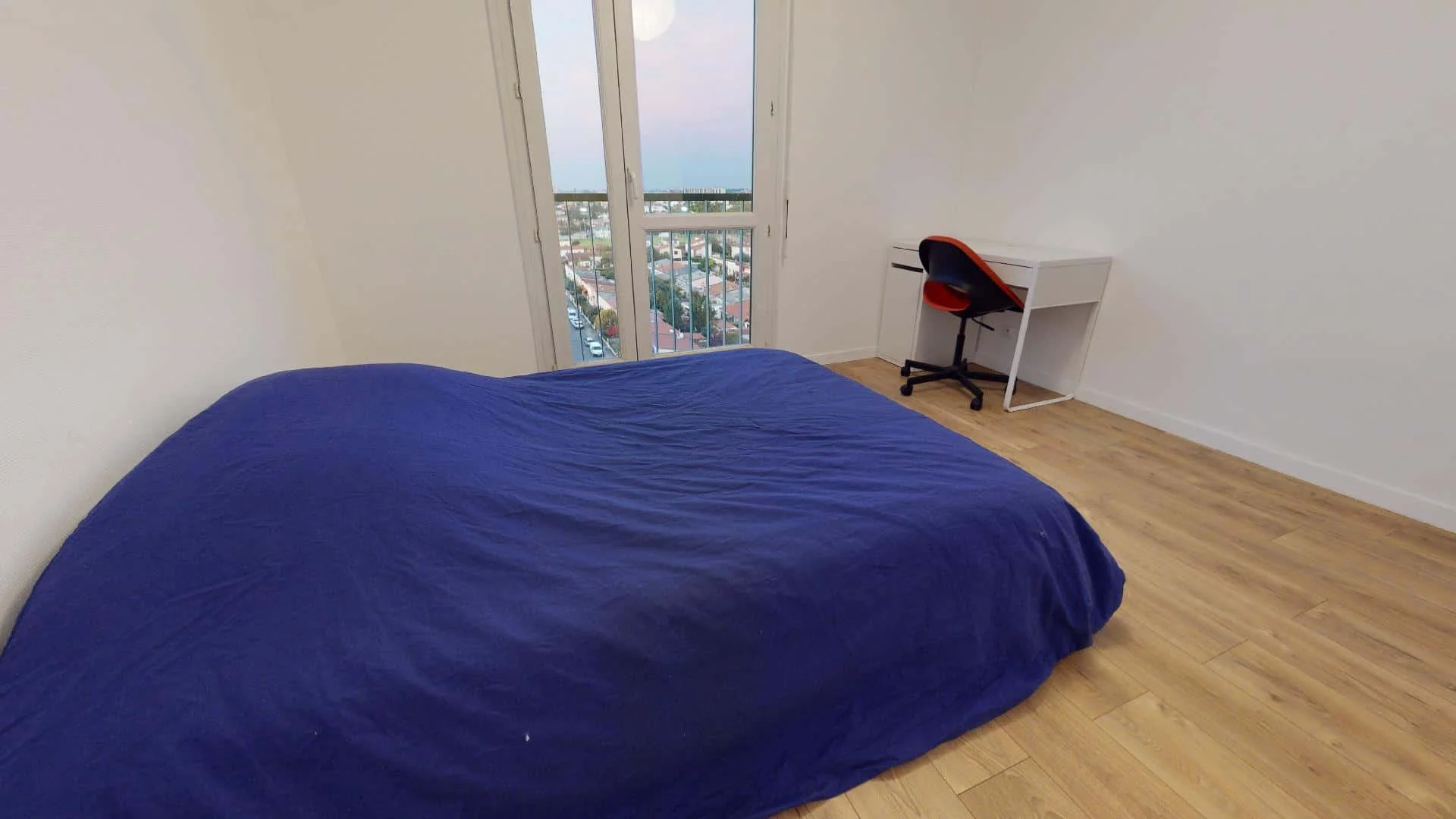 Habitación en apartamento estudiantil en alquiler en , completamente amueblado