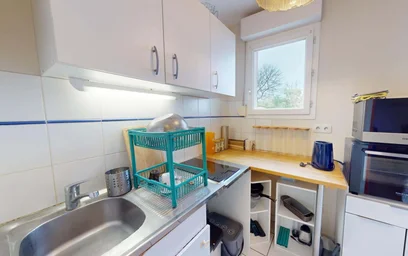 Entire apartment at 111 Rue Paul Doumer, 33700 Mérignac, France, image 12 of 16