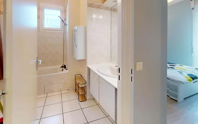 Entire apartment at 111 Rue Paul Doumer, 33700 Mérignac, France, image 14 of 16