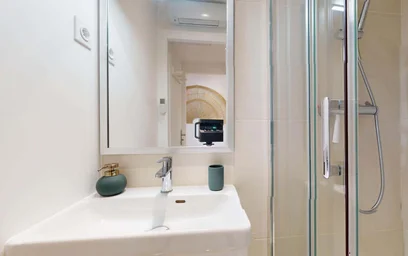 Privatzimmer in der 223 Rue Saint-Pierre, 13005 Marseille, France, bild 6 von 21