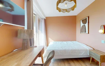 Günstiges Privatzimmer in {area}