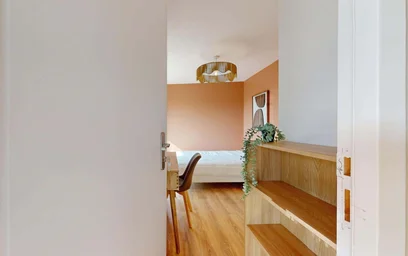 Privatzimmer in der 223 Rue Saint-Pierre, 13005 Marseille, France, bild 2 von 21