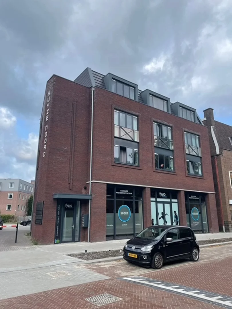 Chambre confortable pour étudiants disponible dans 