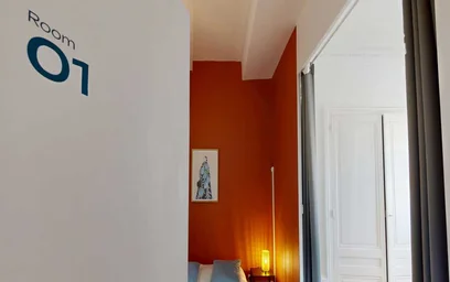 Private room at quai romain rolland, image 2 of 21