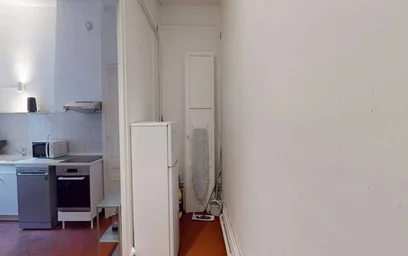 Private room at quai romain rolland, image 14 of 21