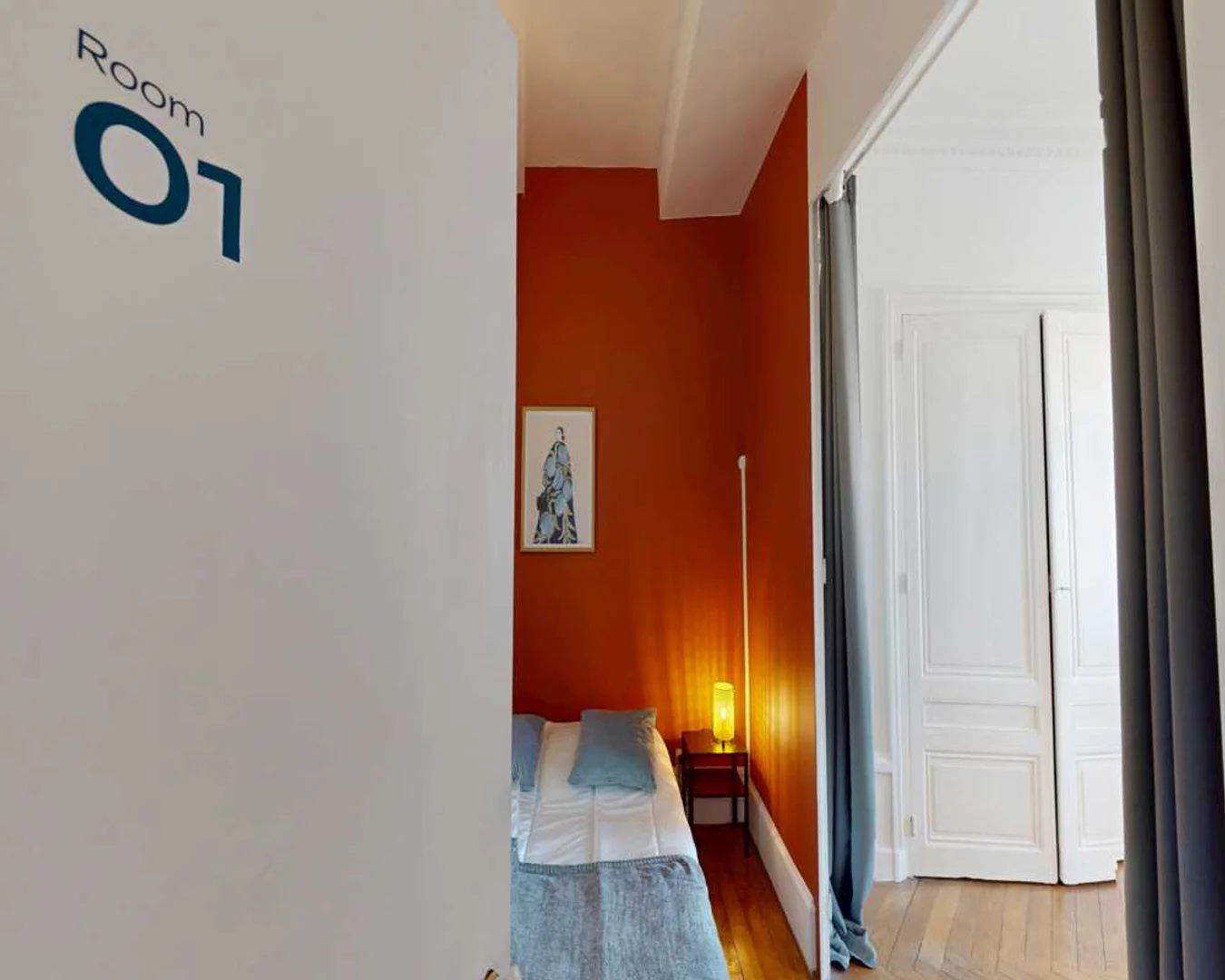 Student-friendly room in  with modern amenities