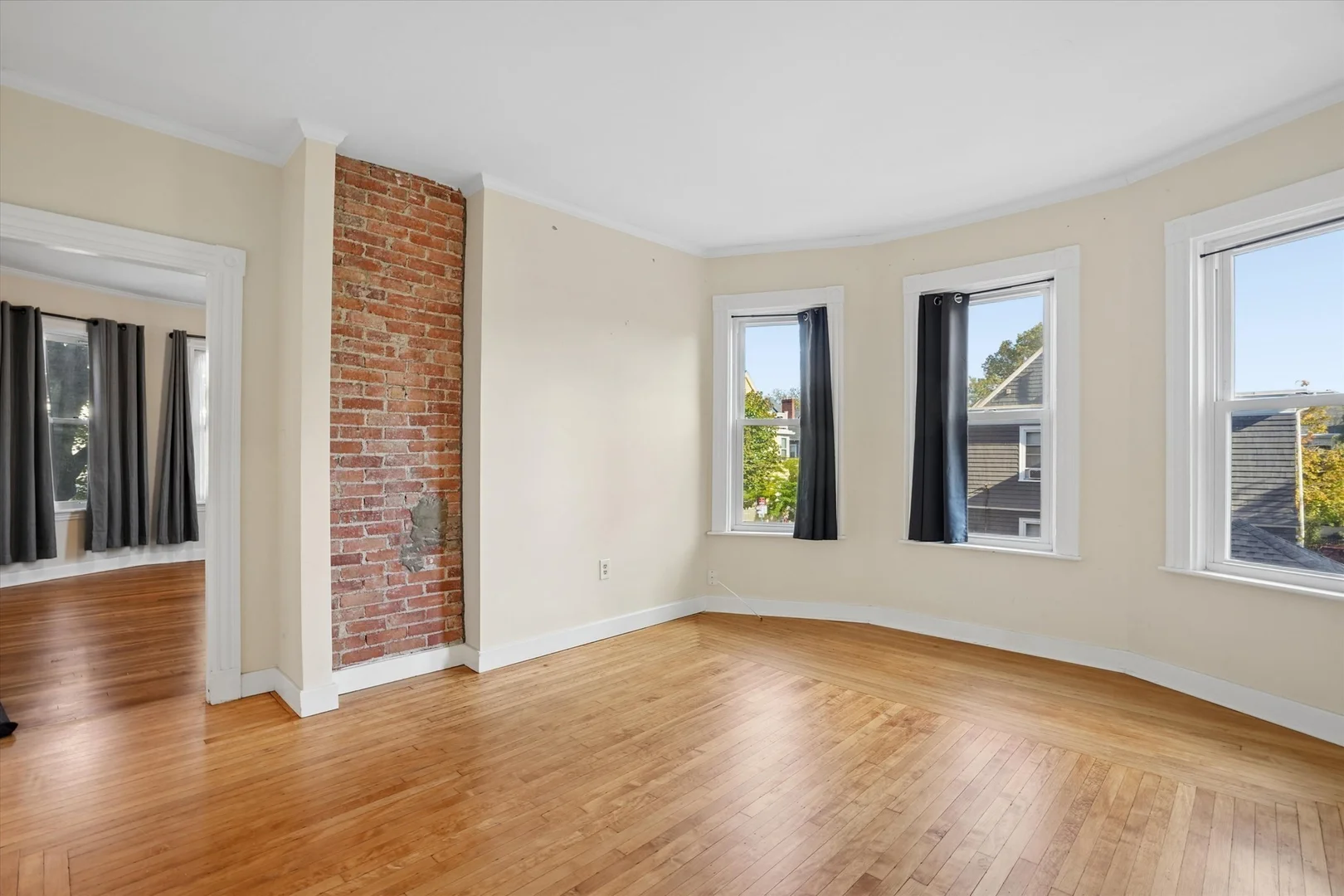 14, Glenwood Ave., Unit 2, Cambridgeport, Cambridge, MA, 02163