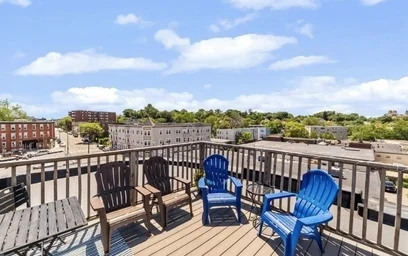 Alojamiento entero en residencia en 1810, Dorchester Ave., Unit 6A, Dorchester, Boston, MA, 02124, imagen 3 de 16