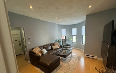 Alojamiento entero en residencia en 1810, Dorchester Ave., Unit 6A, Dorchester, Boston, MA, 02124, imagen 9 de 16