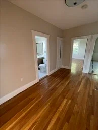 Alojamiento entero en residencia en 29, Donald Rd., Unit 3, Dorchester, Boston, MA, 02124, imagen 16 de 31