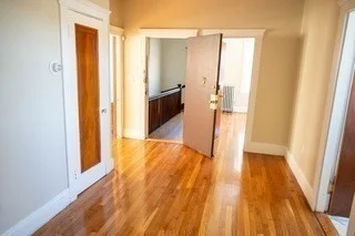 Alojamiento entero en residencia en 29, Donald Rd., Unit 3, Dorchester, Boston, MA, 02124, imagen 24 de 31