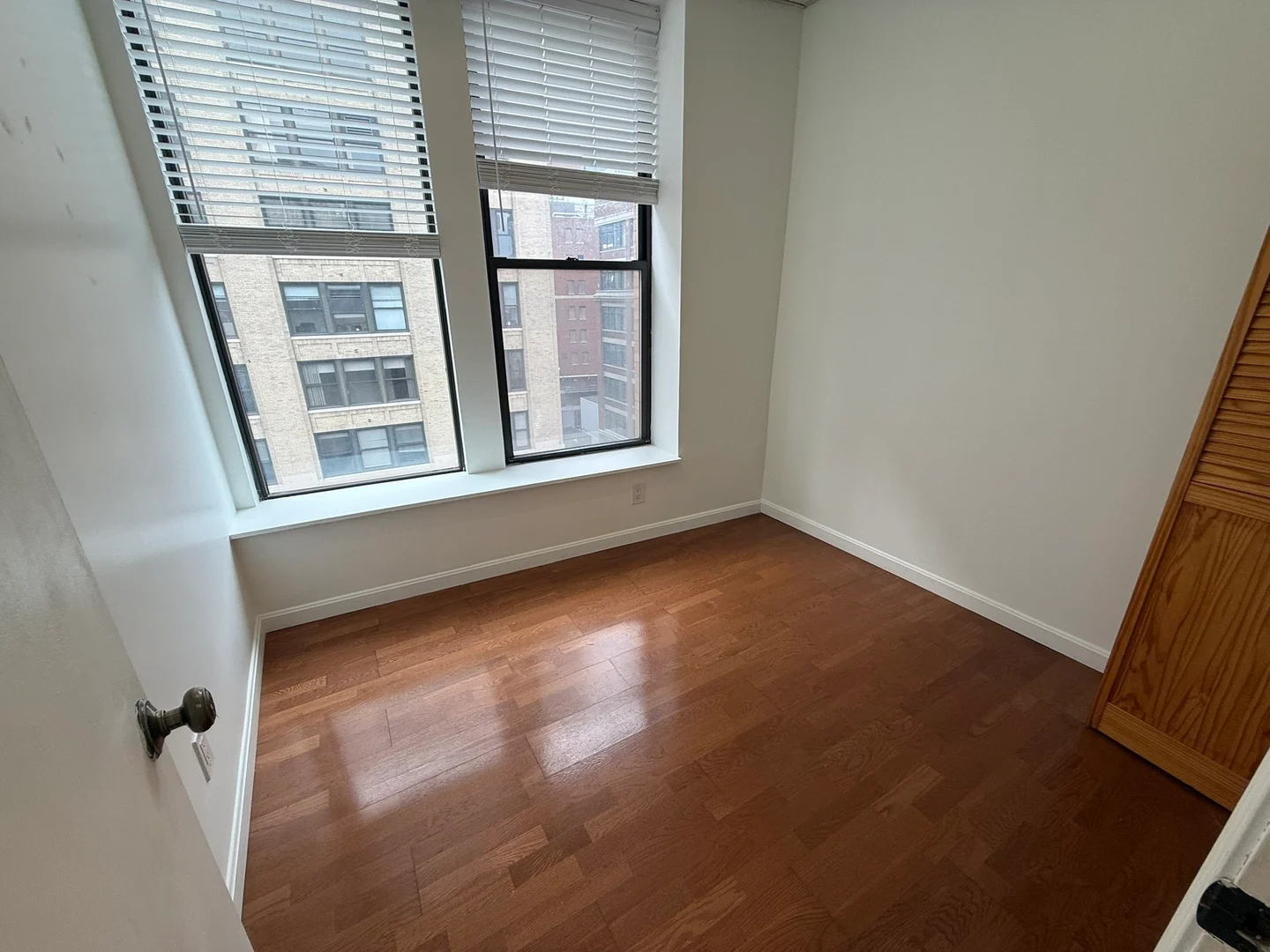 72, Kneeland, Unit 702, Chinatown, Boston, MA, 02111