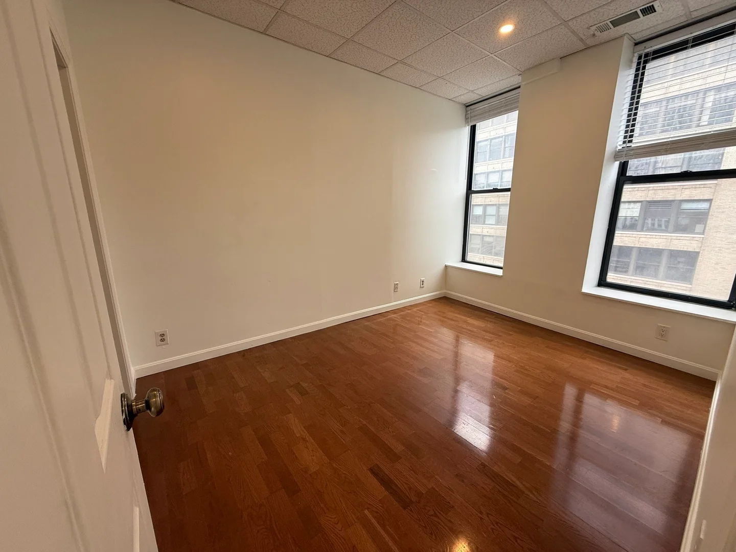 72, Kneeland, Unit 702, Chinatown, Boston, MA, 02111