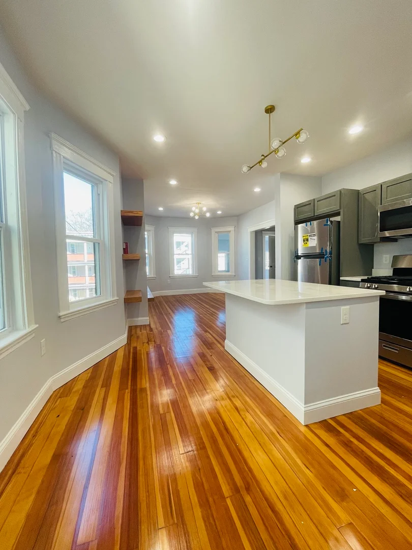 21, Crowell St., Unit 2, Dorchester, Boston, MA, 02124