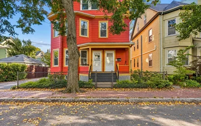 Logement entier en résidence à 12, Glenwood Ave., Unit 1, Cambridgeport, Cambridge, MA, 02163, image 1 de 29