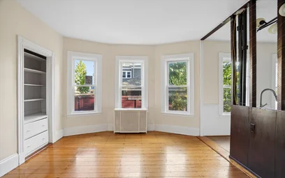 Logement entier en résidence à 12, Glenwood Ave., Unit 1, Cambridgeport, Cambridge, MA, 02163, image 11 de 29