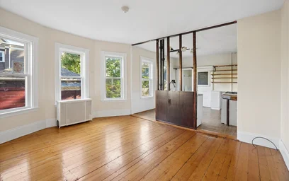 Logement entier en résidence à 12, Glenwood Ave., Unit 1, Cambridgeport, Cambridge, MA, 02163, image 13 de 29