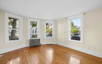 Logement entier en résidence à 12, Glenwood Ave., Unit 1, Cambridgeport, Cambridge, MA, 02163, image 20 de 29