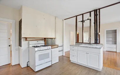 Logement entier en résidence à 12, Glenwood Ave., Unit 1, Cambridgeport, Cambridge, MA, 02163, image 22 de 29