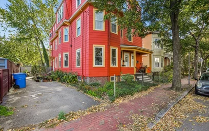 Logement entier en résidence à 12, Glenwood Ave., Unit 1, Cambridgeport, Cambridge, MA, 02163, image 5 de 29