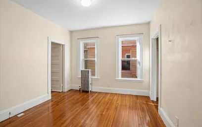 Logement entier en résidence à 12, Glenwood Ave., Unit 1, Cambridgeport, Cambridge, MA, 02163, image 7 de 29