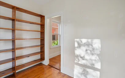 Logement entier en résidence à 12, Glenwood Ave., Unit 1, Cambridgeport, Cambridge, MA, 02163, image 9 de 29