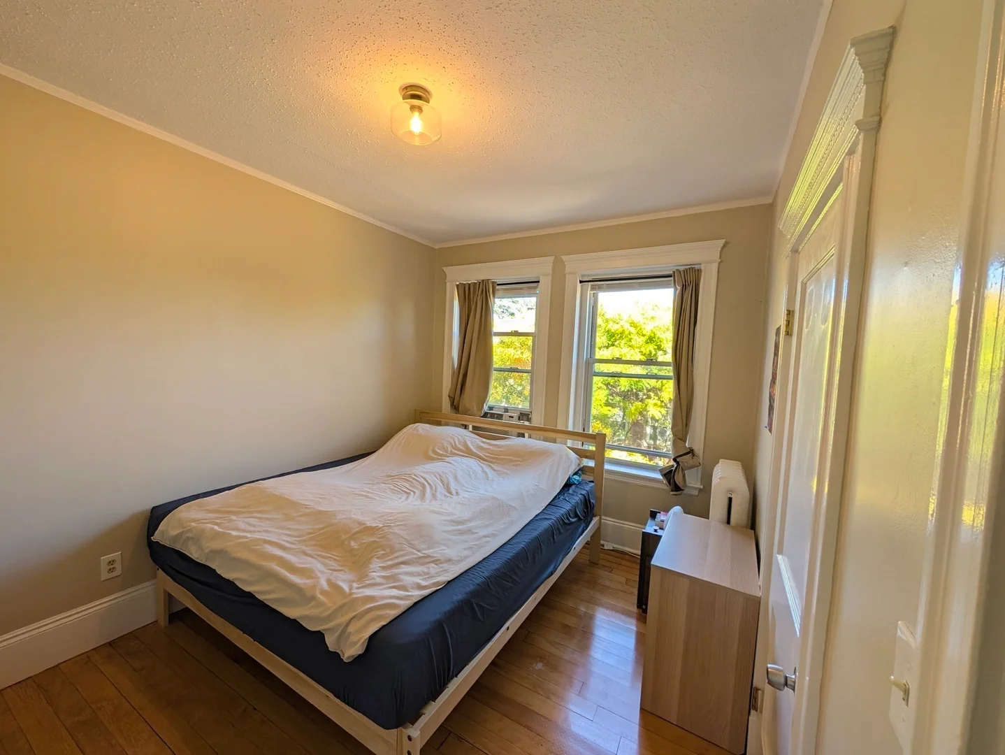 161, Hancock St., Unit 8, Mid Cambridge, Cambridge, MA, 02139