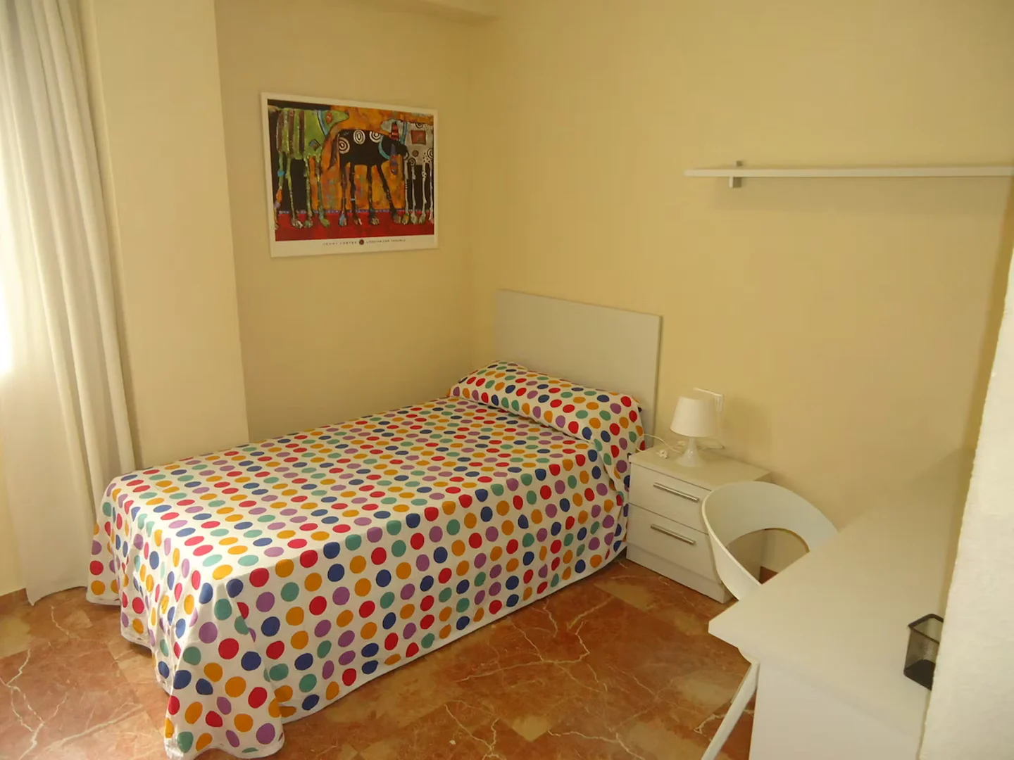 Chambre d'étudiant économique avec emplacement pratique dans 