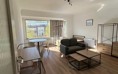 Logement entier à Avenue Winston Churchill, Churchill, image 2 de 9
