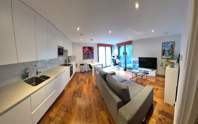 Accommodation in the centre of {area}