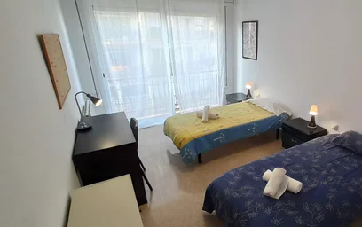 Private room at Gran Via de les Corts Catalanes, Sant Antoni, image 2 of 10
